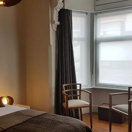 Charles Cabour 3* دي بان